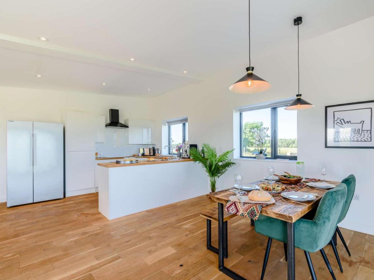 2-Bed Modern Bungalow - Outstanding Country Views Harrogate Eksteriør billede